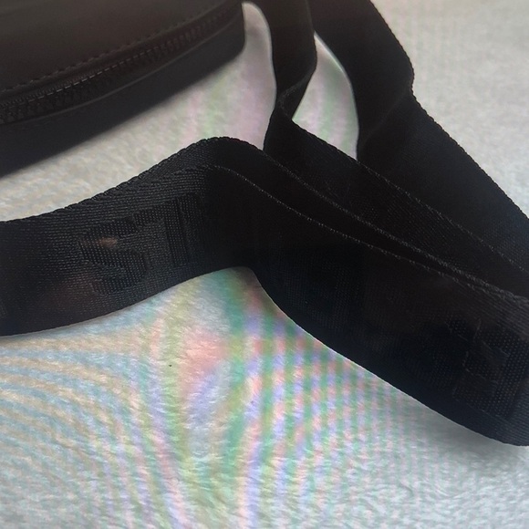 Essentials Black Belt Bag - Picture 5 of 9